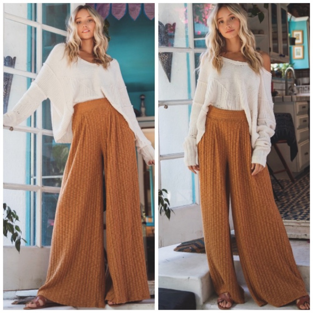 Ribbed Wide Leg Pant